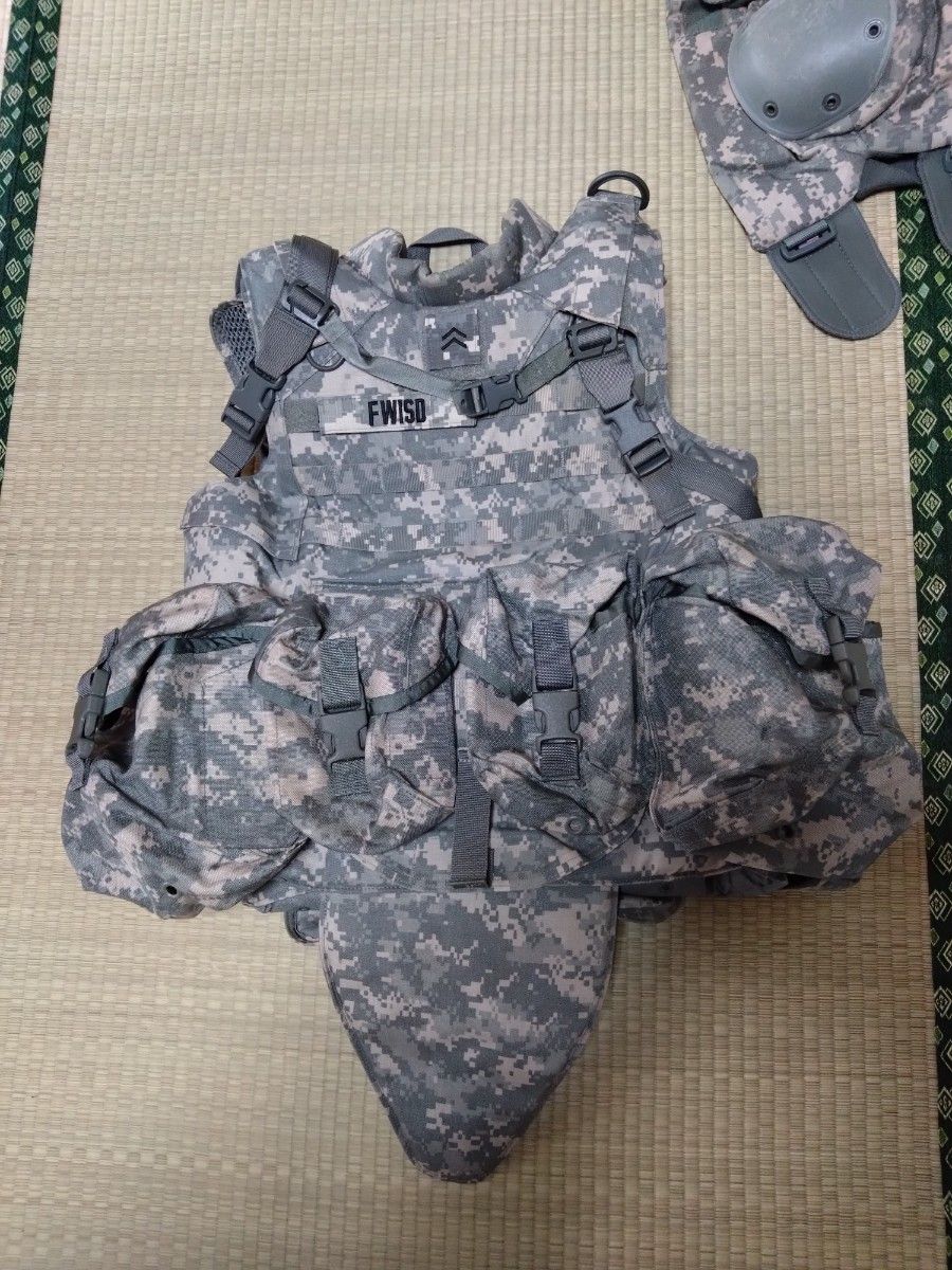 米陸軍 2000年代装備一式 放出品実物多数 IOTVgen2 ACU UCP ミリタリー