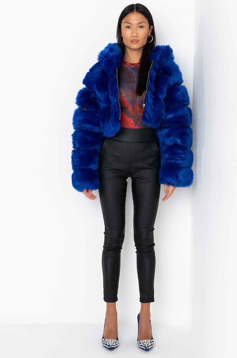GRACELLE FAUX FUR CROPPED JACKET – AKIRA