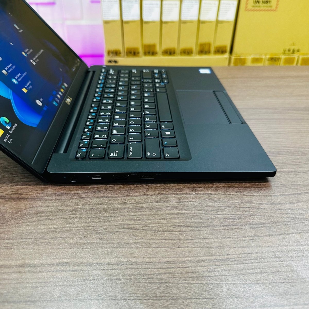 Dell Latitude 7290 - 8th Gen. Intel Core i5 - 256GB SSD - 8GB RAM