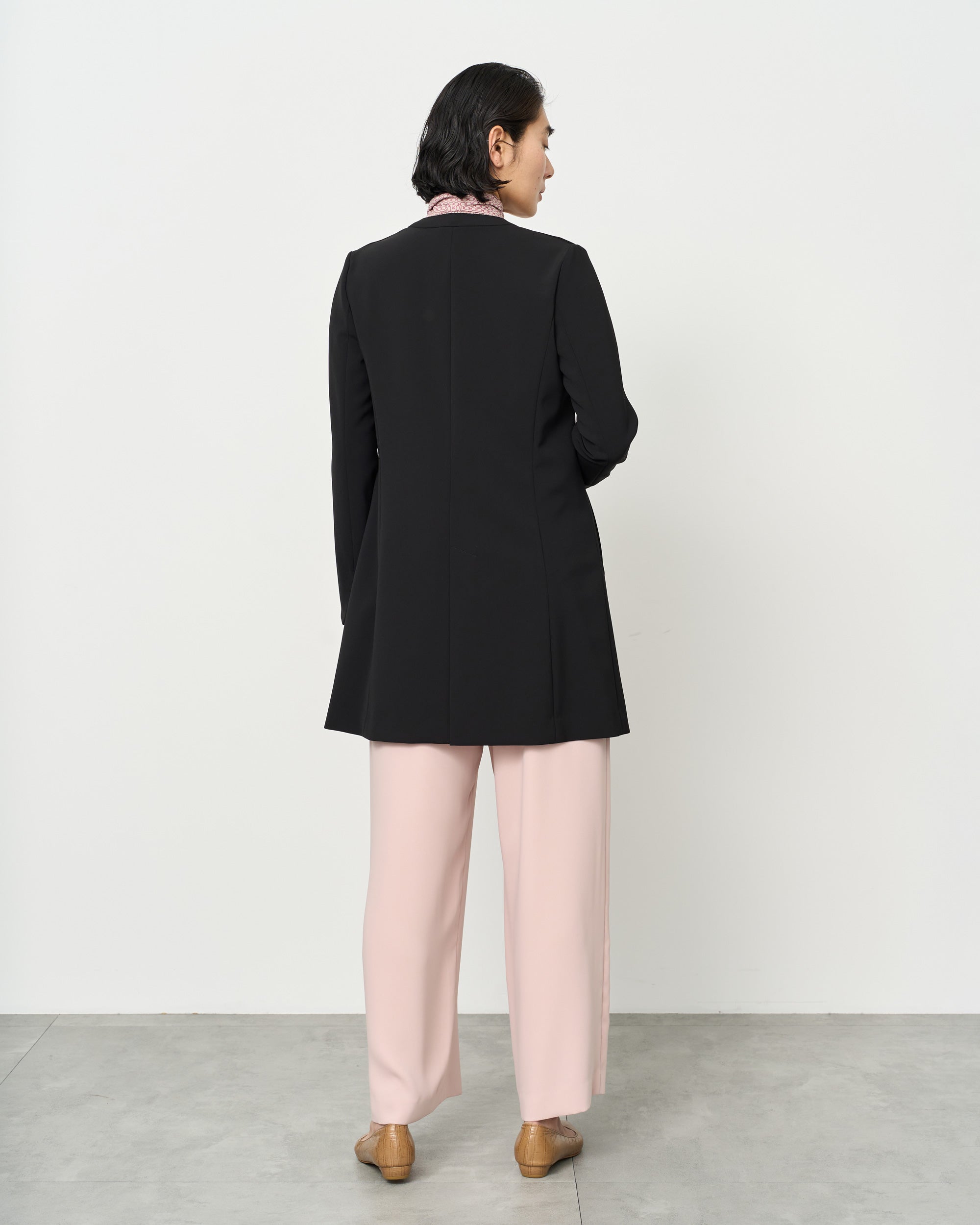 ストレッチファインロングノーカラージャケット - SOÉJU online store