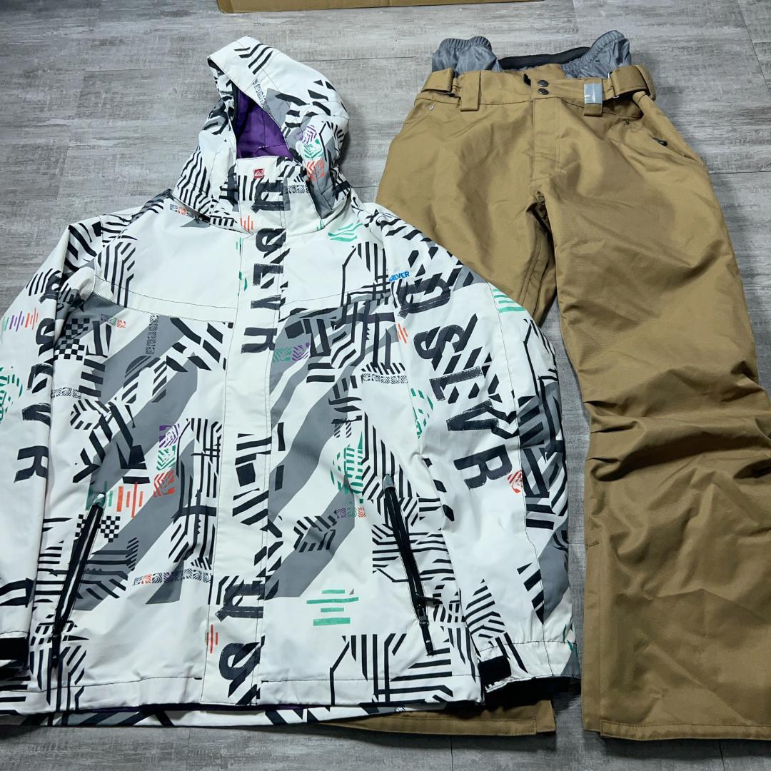 美品 QUIKSILVER スノーボードウェア セット クイックシルバー Quiksilver（クイックシルバー） スノーボードウェア 上下セット
